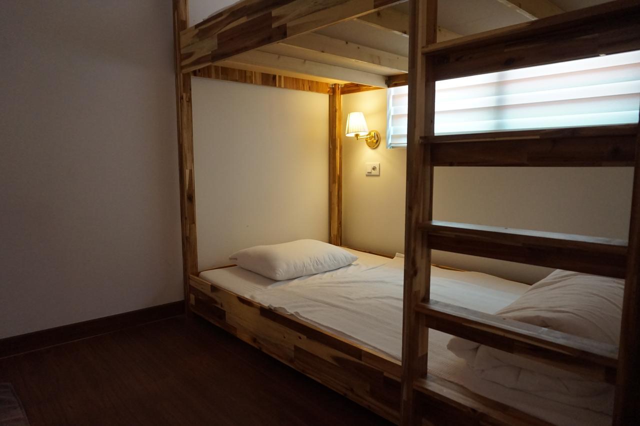 P.S Guesthouse Itaewon Сеул Екстериор снимка